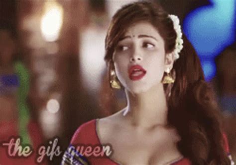 shruti haasan hot gif|Shruti Hassan .